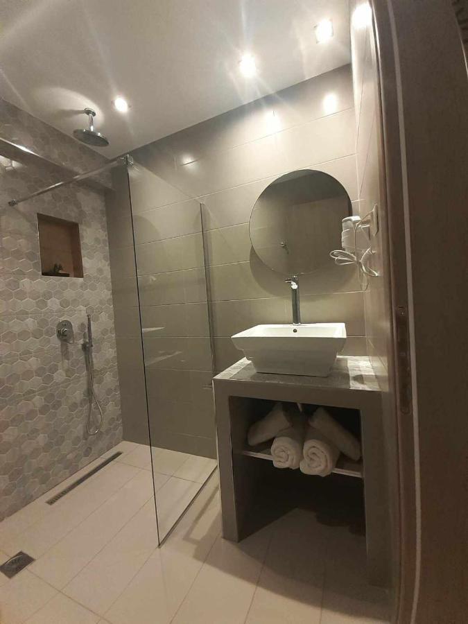 Acta Luxury Rooms นิกิติ ภายนอก รูปภาพ