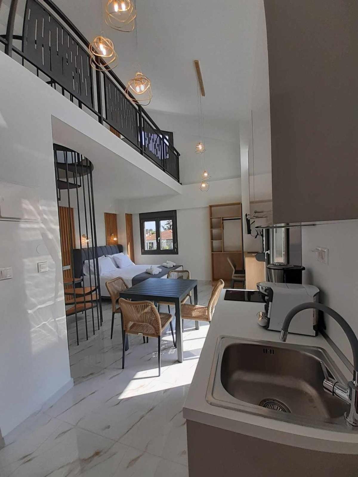 Acta Luxury Rooms นิกิติ ภายนอก รูปภาพ
